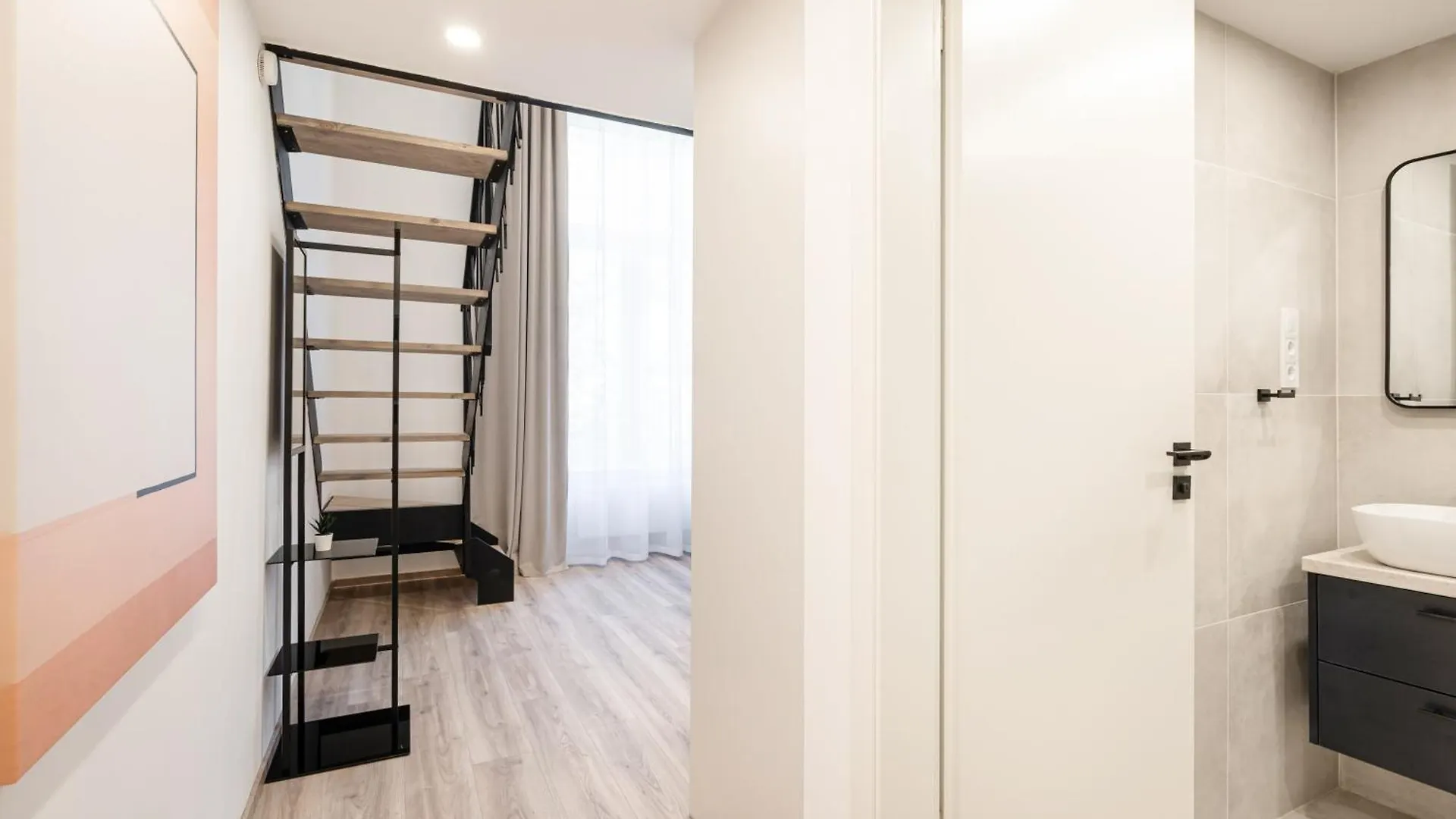 E44 - Erzsebet Boulevard Residence - Best Location By Bqa بودابست