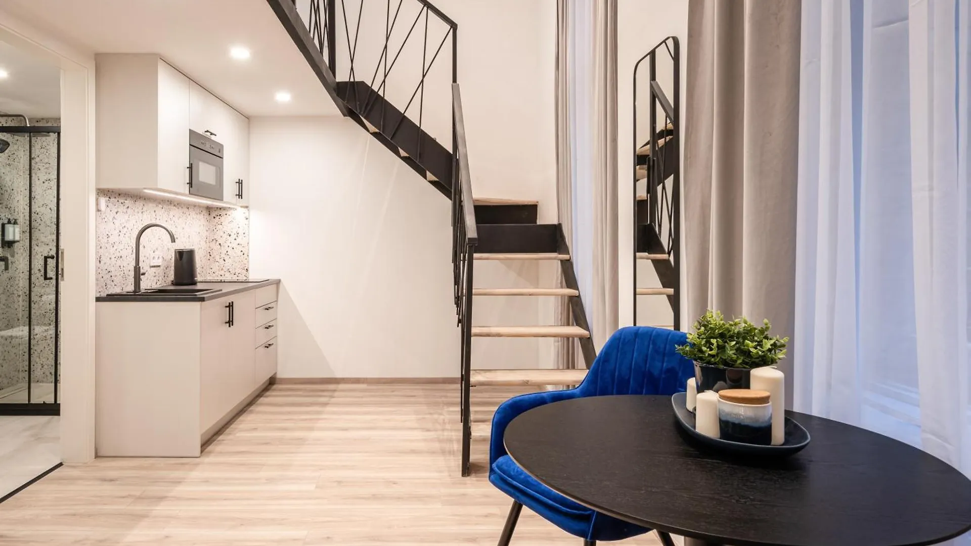 E44 - Erzsebet Boulevard Residence - Best Location By Bqa بودابست شقة