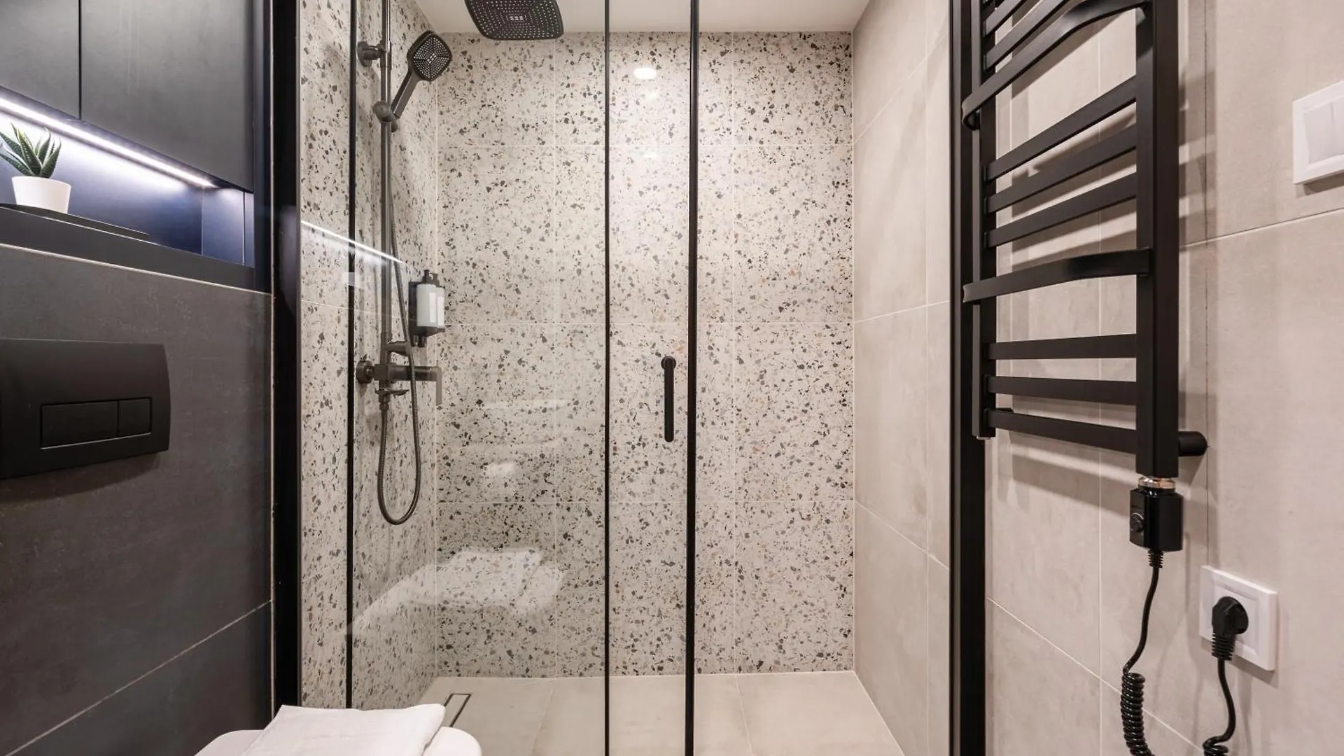 E44 - Erzsebet Boulevard Residence - Best Location By Bqa بودابست