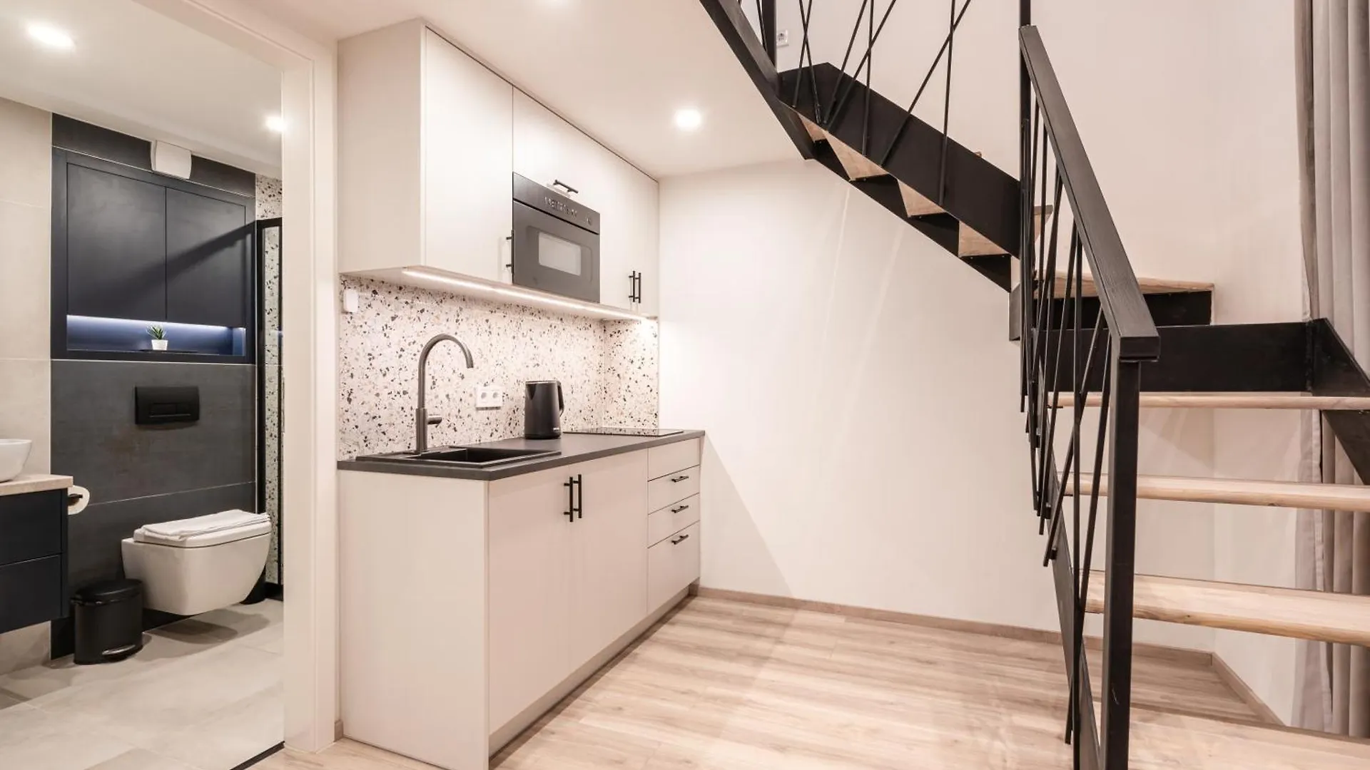 E44 - Erzsebet Boulevard Residence - Best Location By Bqa بودابست 0*,
