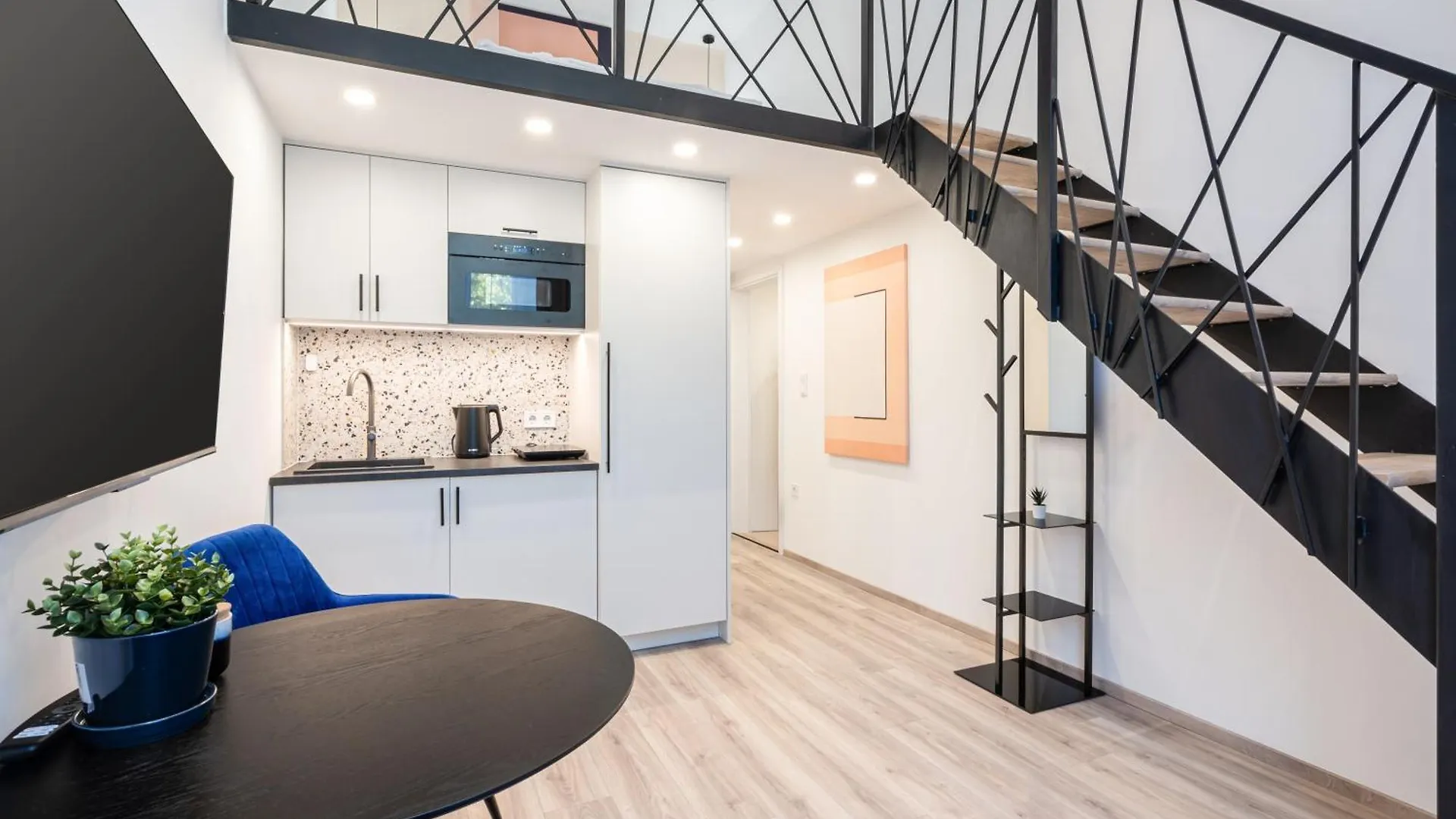 E44 - Erzsebet Boulevard Residence - Best Location By Bqa بودابست شقة